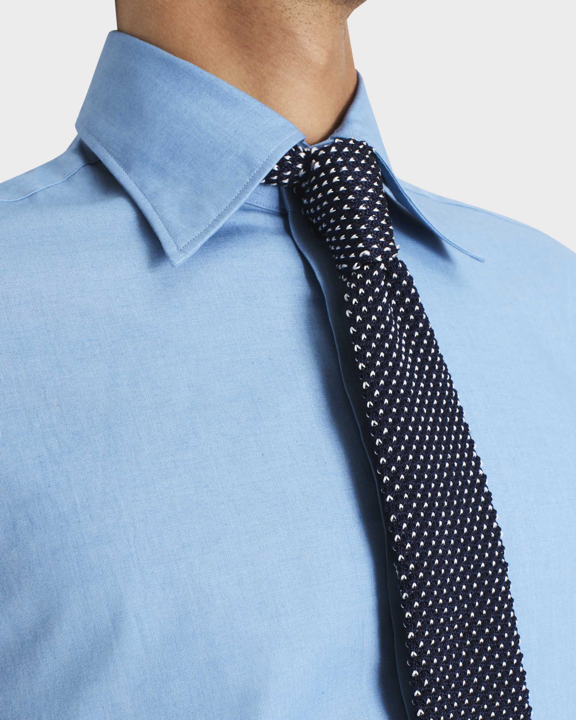 CHEMISE COL LARGE EN CHAMBRAY DE COTON - BLEUE - Image 2