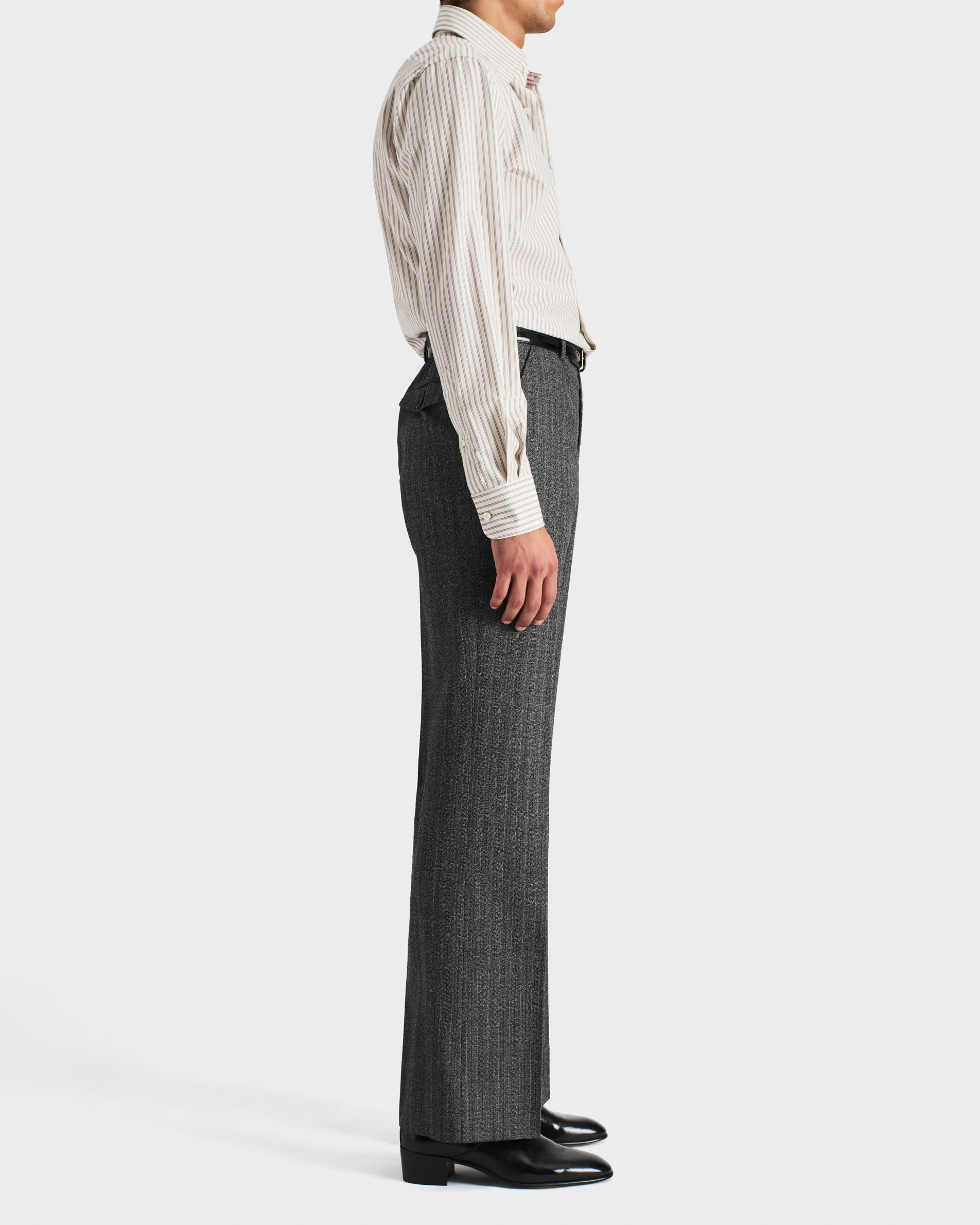 PANTALON ÉVASÉ EN SERGÉ DE LAINE ET MOHAIR 2-PLY - CHEVRONS NOIR ET GRIS - Image 5