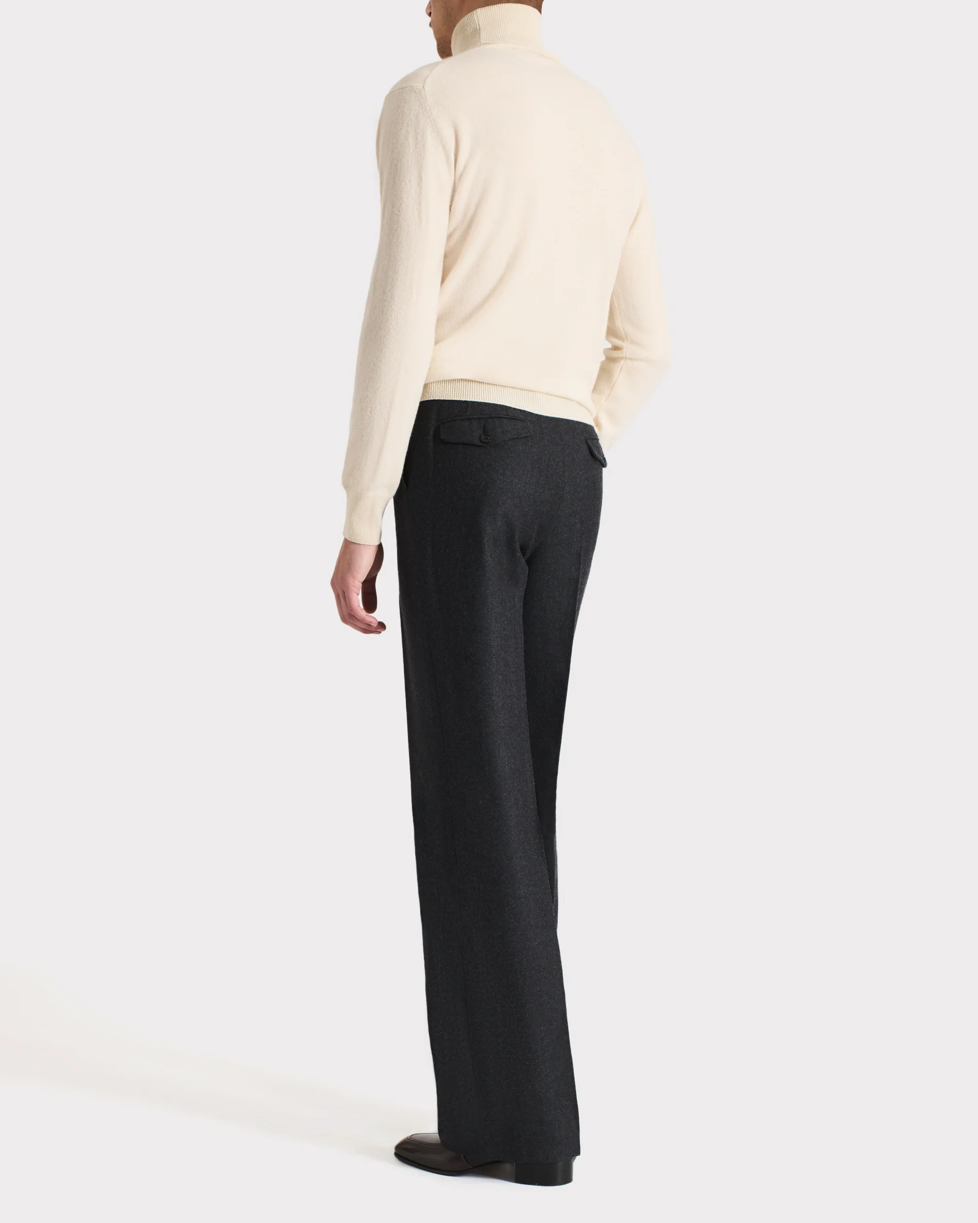 PULL COL ROULÉ EN CACHEMIRE – CRÈME - Image 5