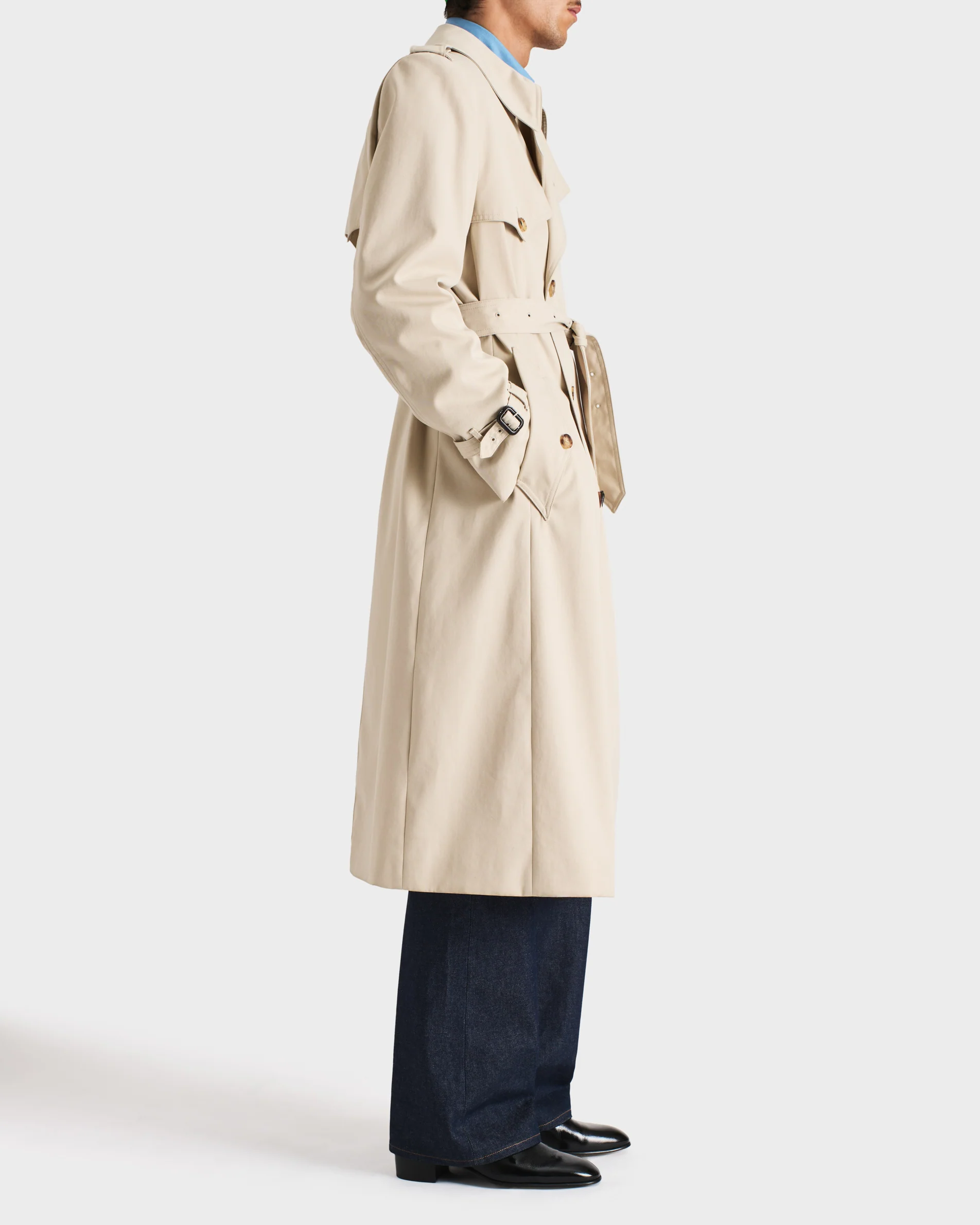 TRENCH-COAT EN GABARDINE DE POLY-COTON RECYCLÉ - BEIGE MASTIC - Image 3