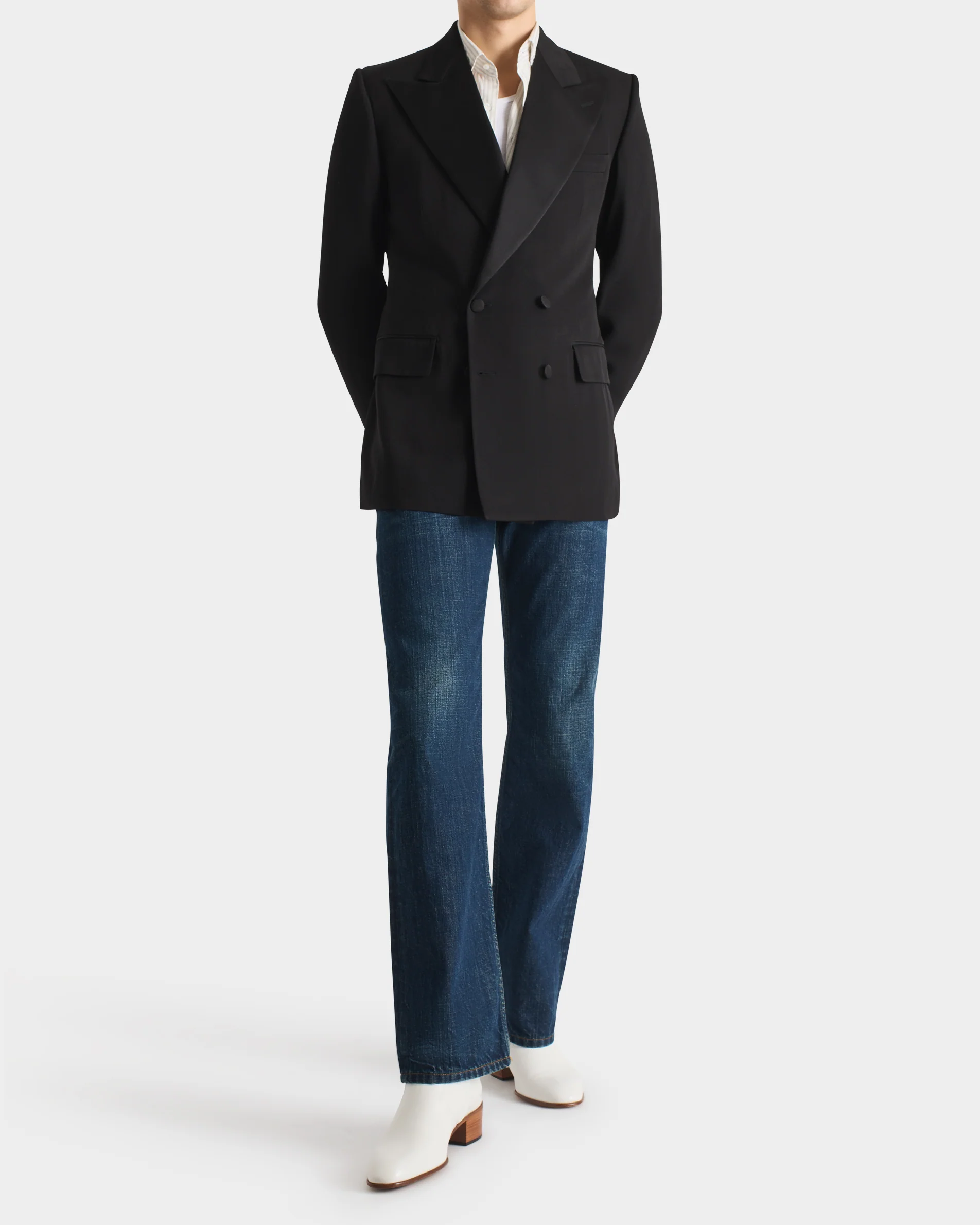 VESTE DE SMOKING CROISÉE EN LAINE VIERGE ET VISCOSE - NOIRE - Image 3